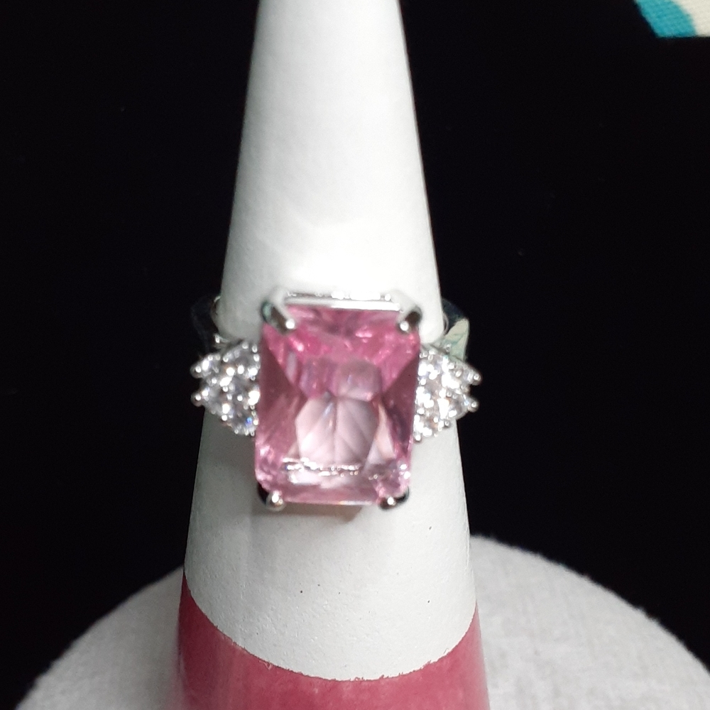 Pink Sapphire w White Sapphire accent S925